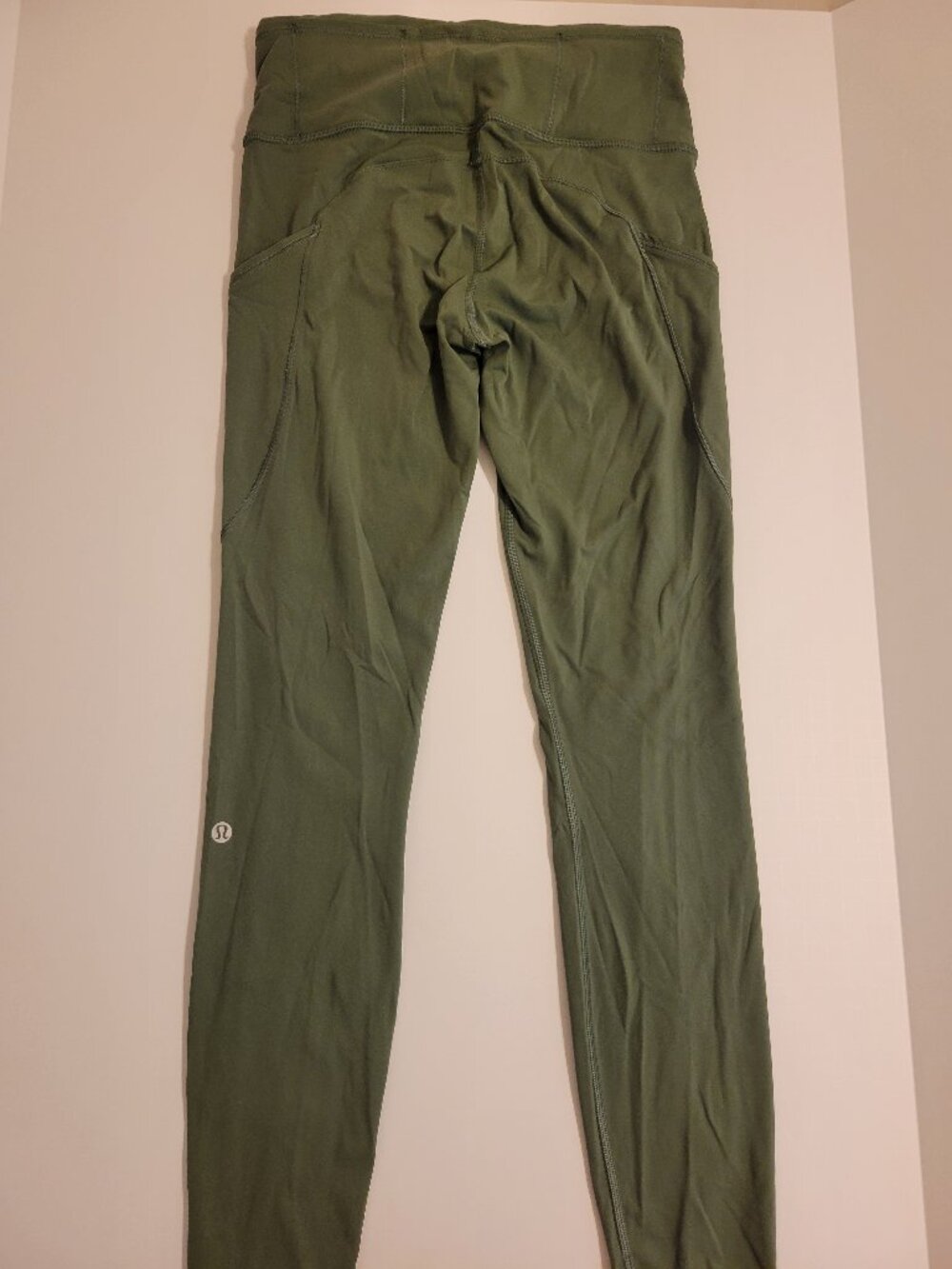 Lulu Fast & Free w/ Pockets | Forest Green | Sz 6, 7/8 length | Like New